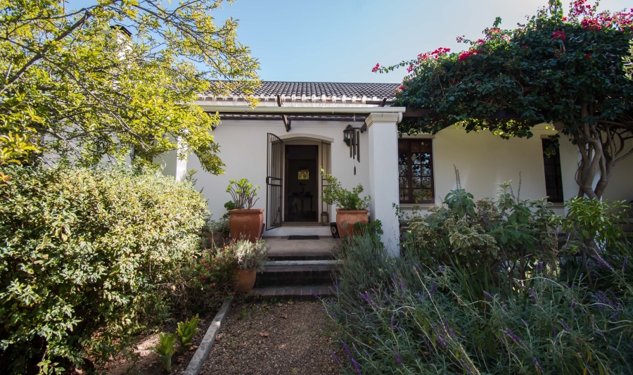 4 Bedroom Property for Sale in Roundhay Western Cape